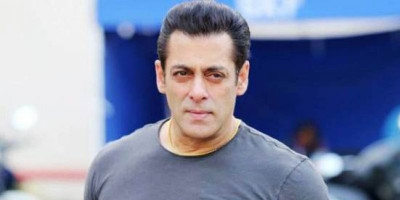 Salman Khan Mulai Salurkan Bantuan untuk Para Pekerja Buruh Harian