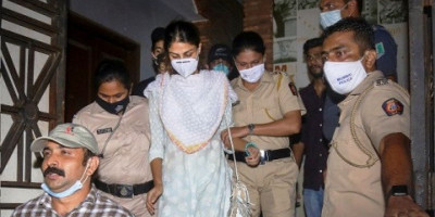 Rhea Chakraborty Akhirnya Bebas dari Penjara Byculla 
