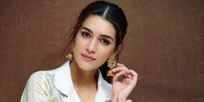 Aktris Kriti Sanon Positif COVID-19