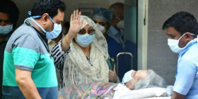 Aktor Veteran Dilip Kumar Tinggalkan Rumah Sakit