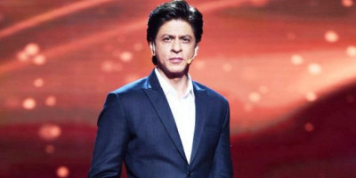 30 Tahun di Bollywood, SRK Sapa Penggemarnya Lewat Sebuah Video