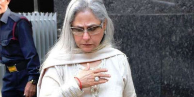 Jaya Bachchan Kembali Usir Wartawan dari kediamannya