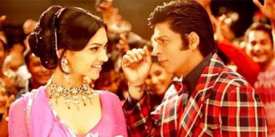 Deepika Padukone Genap 15 Tahun di Bollywood, SRK Unggah Foto-foto Cantik   